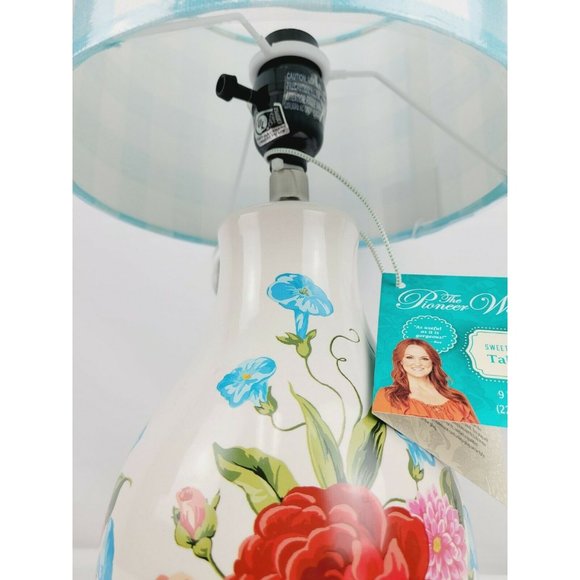 The Pioneer Woman Sweet Rose Table Lamp Blue Gingham Shade plaid Flowers NEW - Picture 3 of 7